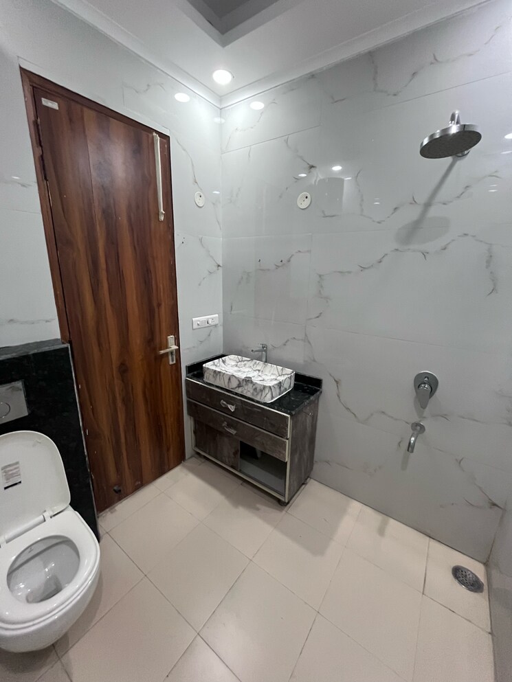 Team Area, unitech-south-city-1 4 Bedroom 360 Sq.Yd. Builder Floor In South City 1 Gurgaon 8627231