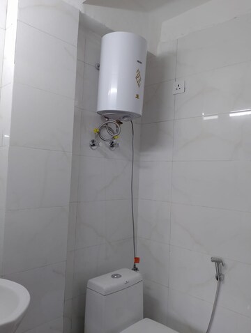 Bathroom in 1 RK Builder Floor at Sector 54 – for Rent