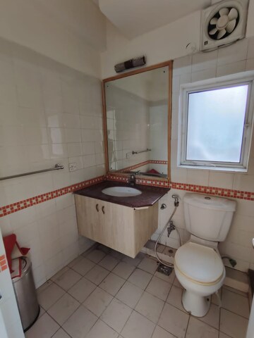 Bathroom in 4 BHK Apartment at DLF Trinity Towers, Dlf Phase V – for Rent