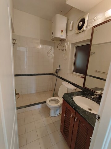 Bathroom in 4 BHK Apartment at DLF Trinity Towers, Dlf Phase V – for Rent