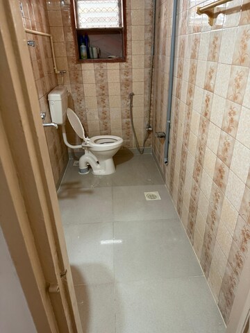 Bathroom in 2 BHK Apartment at Navjivan Colony, Mahim – for Rent