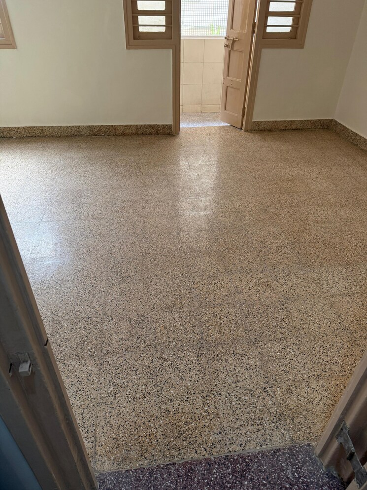 Room, navjivan-colony 2 Bedroom 750 Sq.Ft. Apartment In Mahim Mumbai 8627235