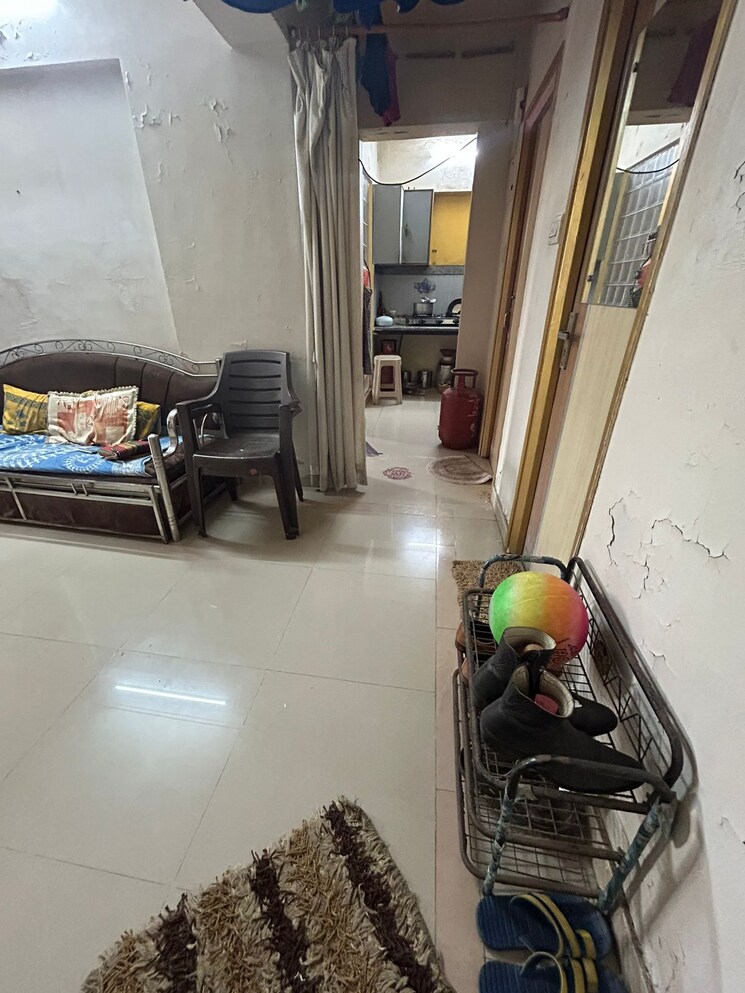  Parking, sea-mist 1 Bedroom 450 Sq.Ft. Apartment In Kandivali West Mumbai 8627301