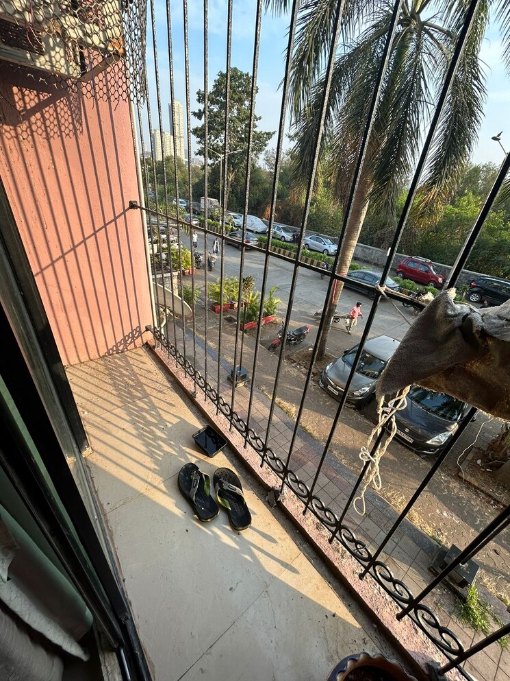 Balcony, sea-mist 1 Bedroom 450 Sq.Ft. Apartment In Kandivali West Mumbai 8627301