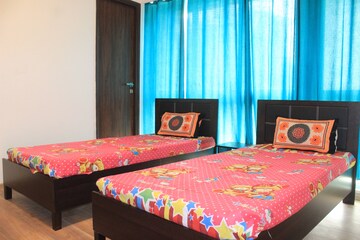 Pg For Rent in Goregaon East
