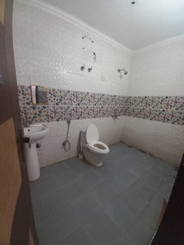 Bathroom in 2 BHK Apartment at Neb Sarai – for Rent