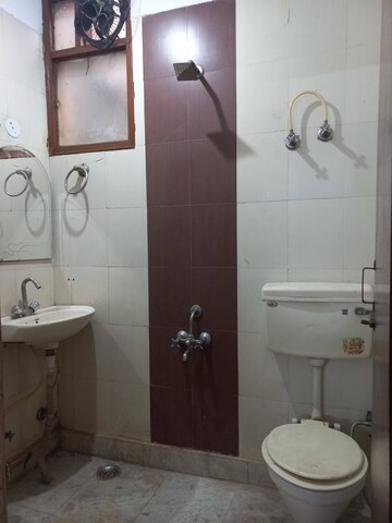 Bathroom in 2 BHK Apartment at Neb Sarai – for Rent