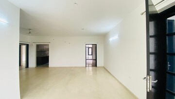 Room in 4 BHK Builder Floor at Omaxe New Chandigarh, North Mullanpur – for Rent