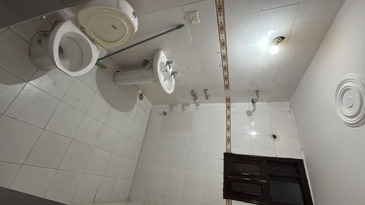 Bathroom, gail-cghs 3 Bedroom 2200 Sq.Ft. Apartment In Sector 56 Gurgaon 8627342