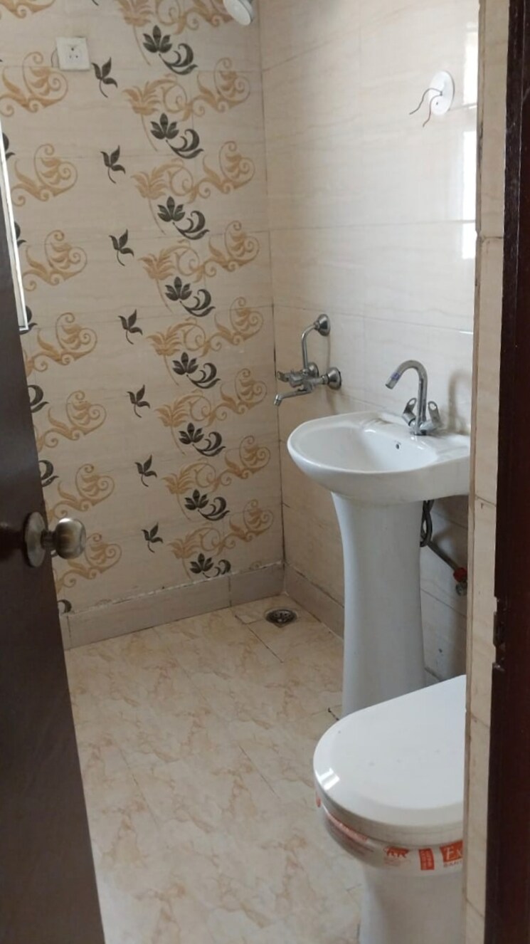 Bathroom, eureka-diya-green-city 2.5 Bedroom 1115 Sq.Ft. Apartment In Raj Nagar Extension Ghaziabad 8627591