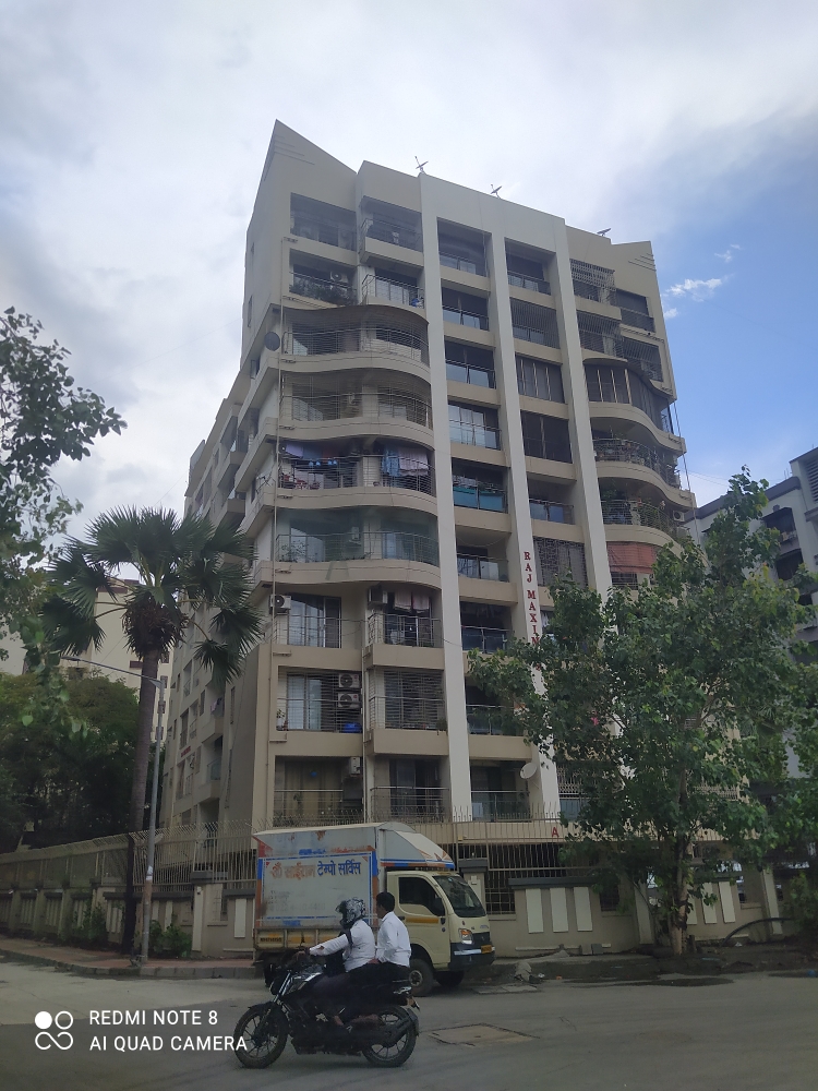 2 BHK Apartment For Rent in Raj Maximus