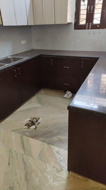 Kitchen in 3 BHK Builder Floor at Ardee City, Sector 52 – for Rent