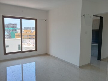 Room in 3 BHK Apartment at Andheri East – for Sale