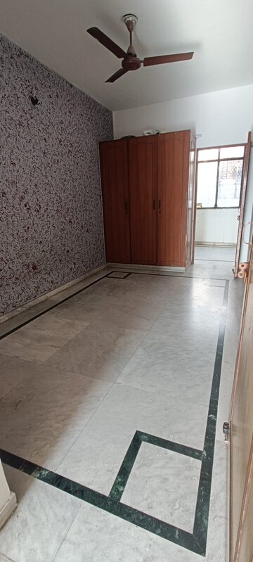 2 BHK Builder Floor For Rent in East Of Kailash