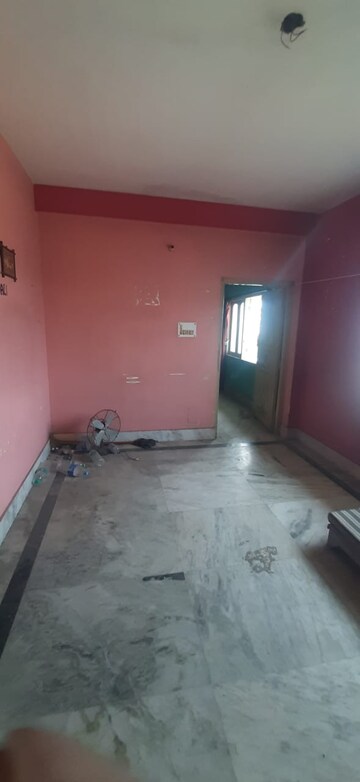 Room in 2 BHK Apartment at Behala – for Sale