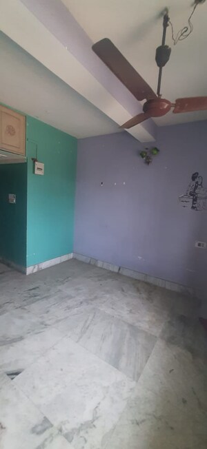 Room in 2 BHK Apartment at Behala – for Sale