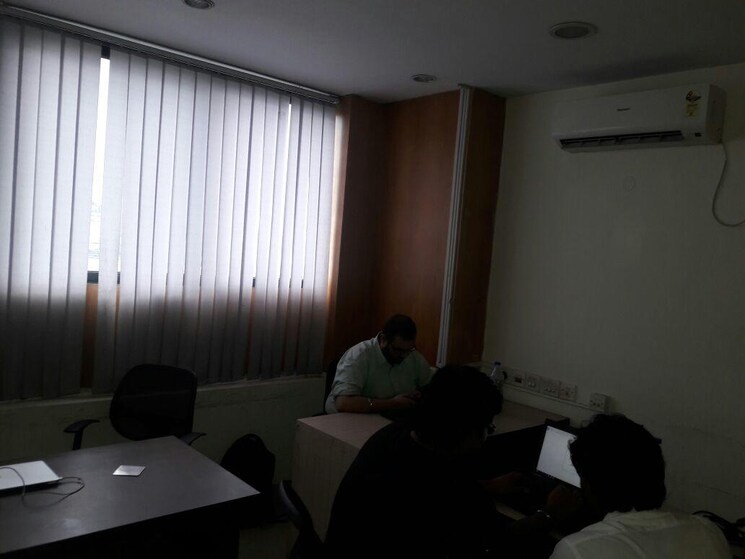 Team Area, park street Commercial Office Space 1035 Sq.Ft. In Park Street Kolkata 8627687