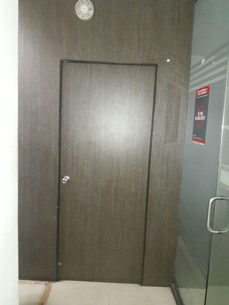 Bathroom, park street Commercial Office Space 1035 Sq.Ft. In Park Street Kolkata 8627687