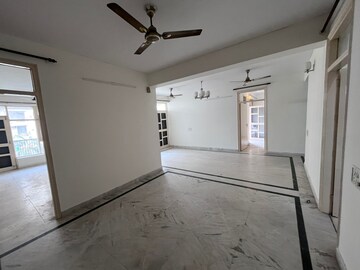 Room in 4 BHK Apartment at Tarika CGHS, Sector 43 – for Rent