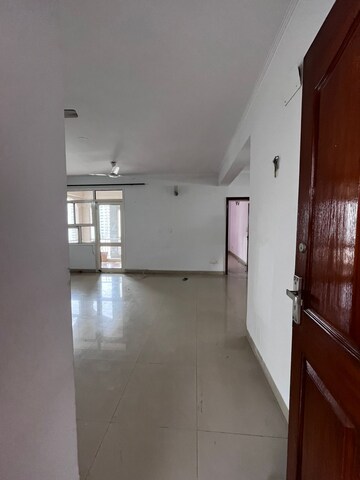 Kitchen in 4 BHK Apartment at Tarika CGHS, Sector 43 – for Rent