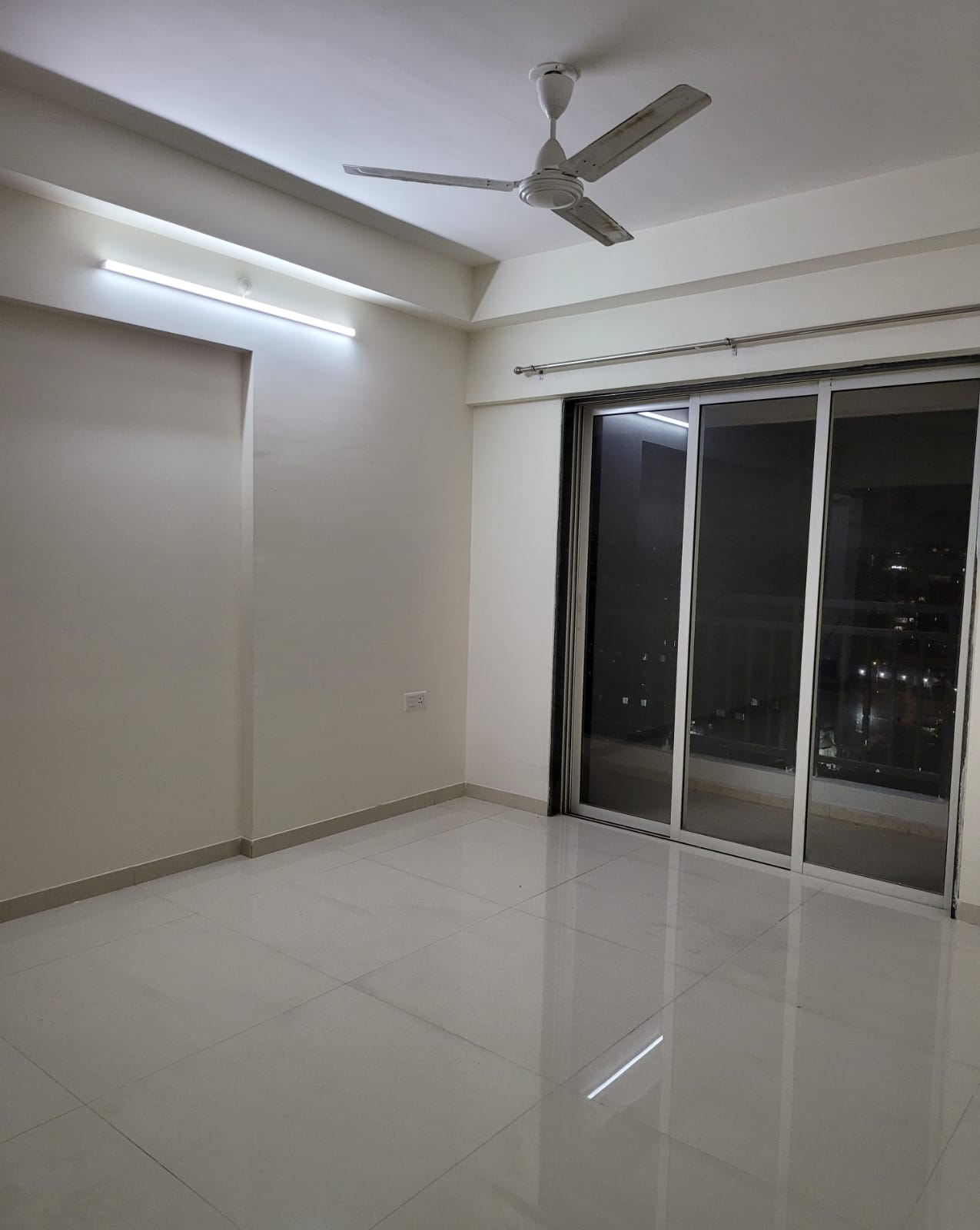 3 BHK + Study Room Apartment For Rent in Godrej Central