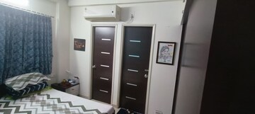 Room in 2 BHK Apartment at Science City – for Sale