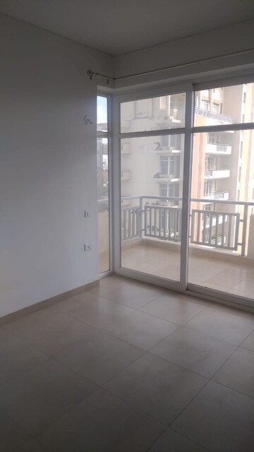 Room in 2 BHK Apartment at SS The Leaf, Sector 85 – for Rent