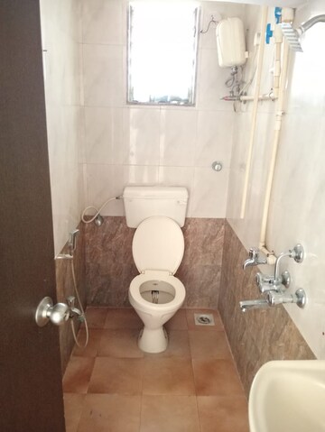 Bathroom in 1 BHK Builder Floor at Bindra Complex, Andheri East – for Sale