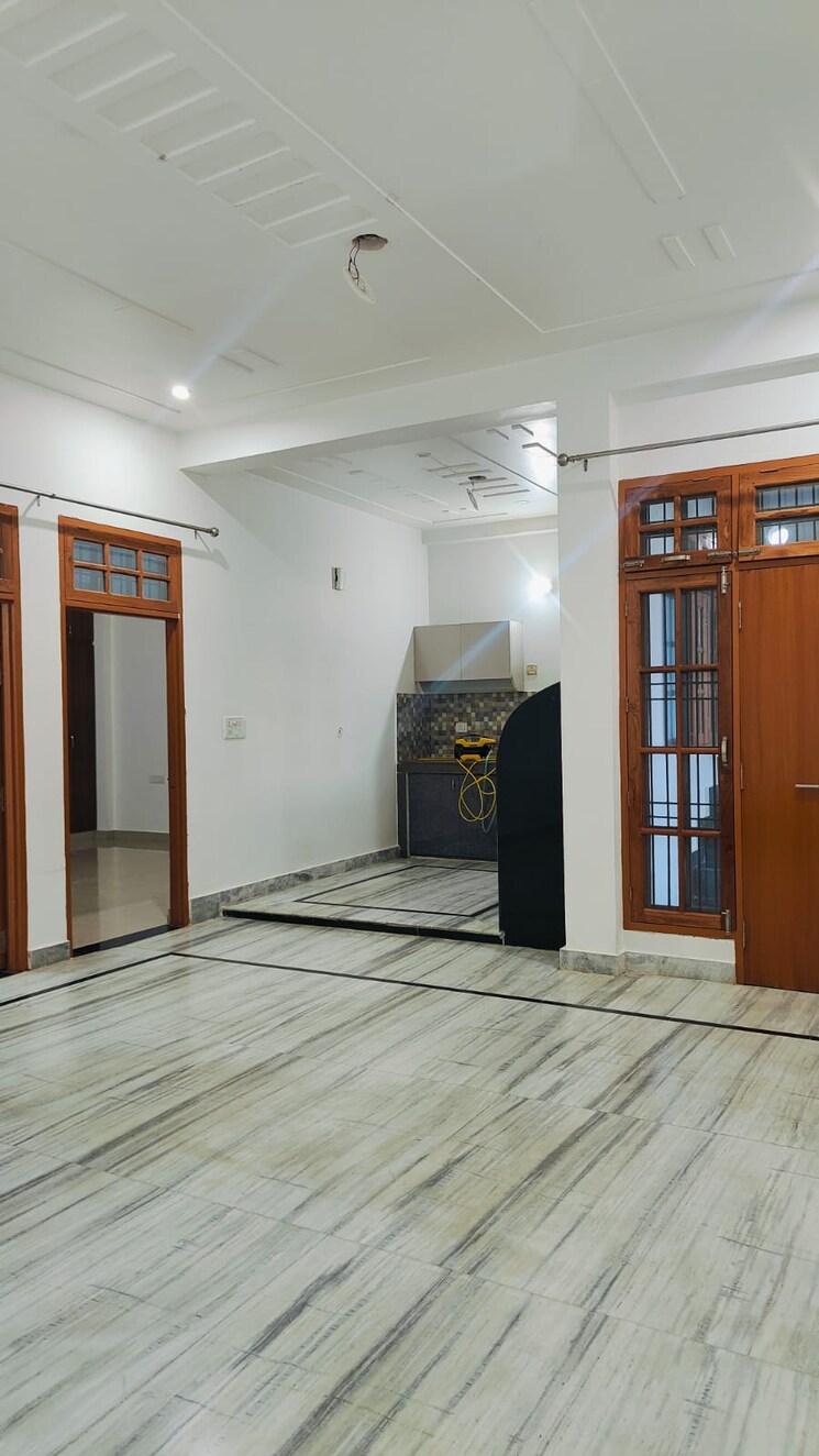 Room, sushant golf city 3 Bedroom 2000 Sq.Ft. Independent House In Sushant Golf City Lucknow 8627831