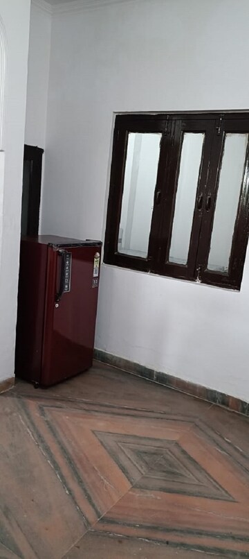 Room in 2 BHK Apartment at New Ashok Nagar – for Rent