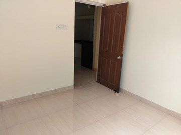 Room in 2 BHK Apartment at Anshul Shree Hans Garden, Dhanori – for Rent