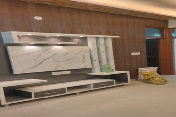 Furnished Amenities in 2 BHK Apartment at Lodha Vista, Lower Parel – for Rent