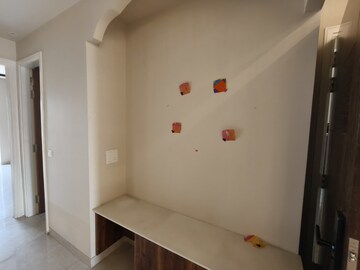Room in 4 BHK Apartment at Ansal API Versalia, Sector 67a – for Rent