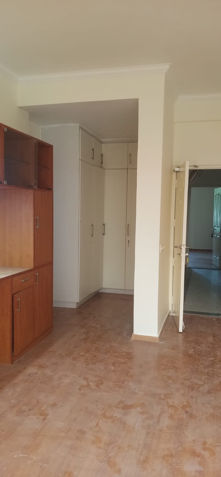 5 BHK + Servant Room Villa For Rent in Unitech Nirvana Country Cedar Crest