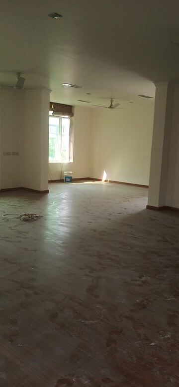 Room in 5 BHK Villa at Unitech Nirvana Country Cedar Crest, Sector 50 – for Rent