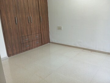 Room in 2 BHK Apartment at Cosmos Classique, Ghodbunder Road – for Rent