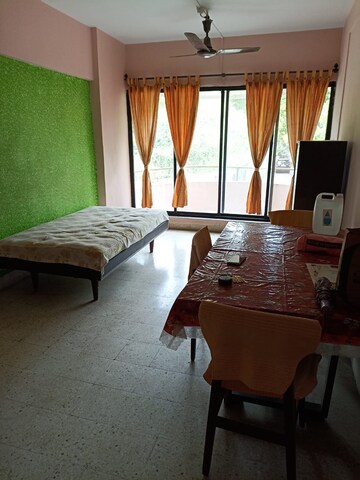 Master Bedroom in 2 BHK Apartment at Thane West – for Rent