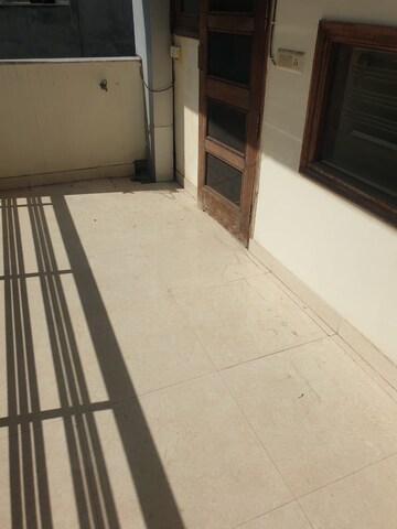 Balcony in 1 BHK Builder Floor at Sector 54 – for Rent