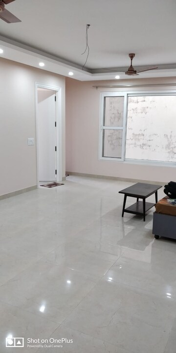 Room in 1 BHK Builder Floor at Sector 23 – for Rent