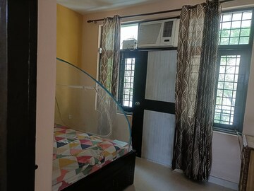 Bedroom in 1 BHK Builder Floor at Sector 23 – for Rent
