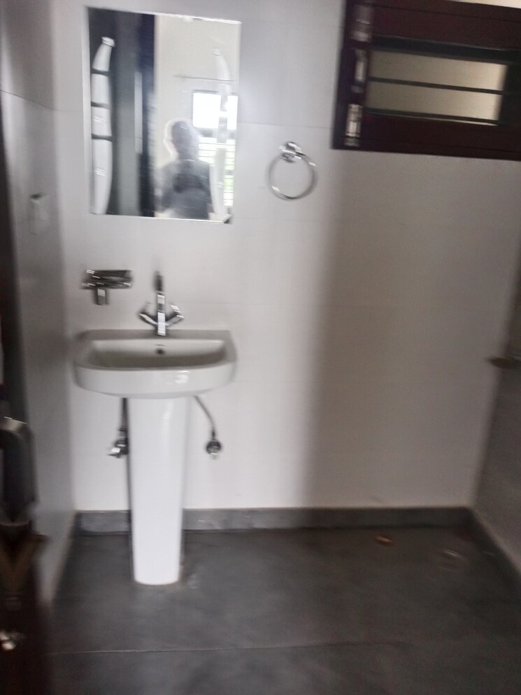 Bathroom, sector 18 3 Bedroom 1853 Sq.Ft. Builder Floor In Sector 18 Panipat 8628348