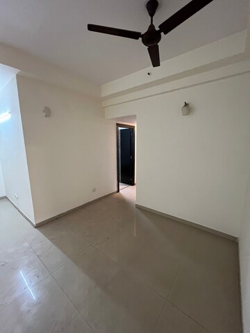 Room in 3 BHK Apartment at Moti Nagar – for Rent