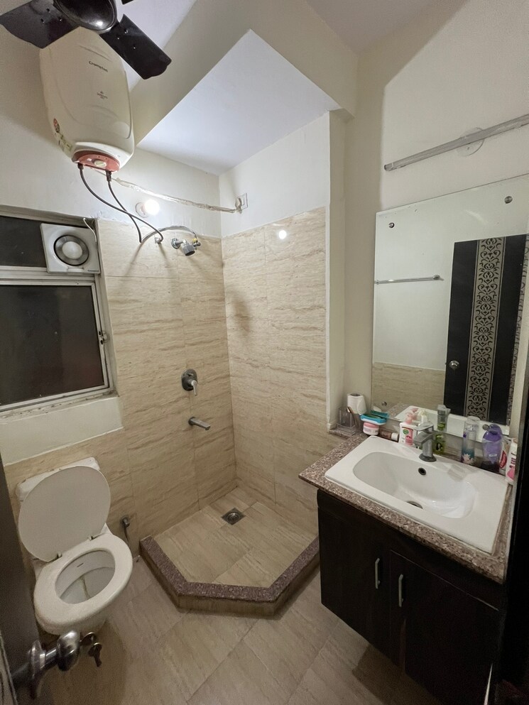 Bathroom, moti nagar 3 Bedroom 1604 Sq.Ft. Apartment In Moti Nagar Delhi 8628265