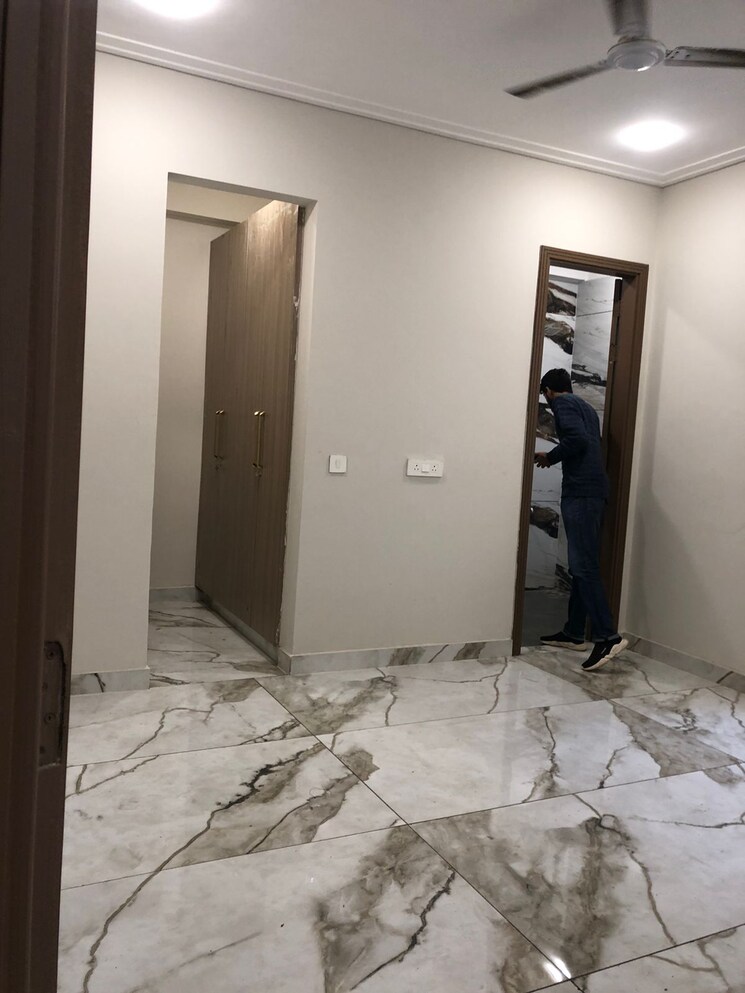 Room, sector 23a 4 Bedroom 2600 Sq.Ft. Independent House In Sector 23a Gurgaon 8628340