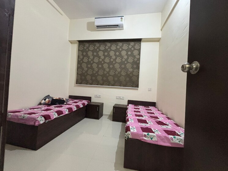 Room, goregaon west Pg For Girls In Goregaon West 8628341