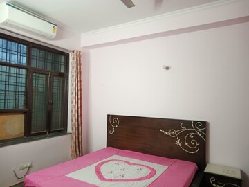 Bedroom in 3 BHK Builder Floor at Ardee City, Sector 52 – for Rent