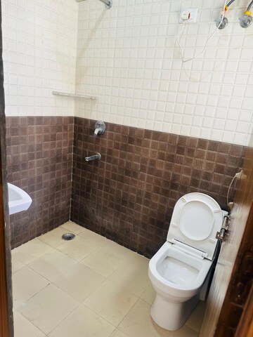 Bathroom in 3 BHK Apartment at Unitech Rakshak, Sector 41 – for Rent