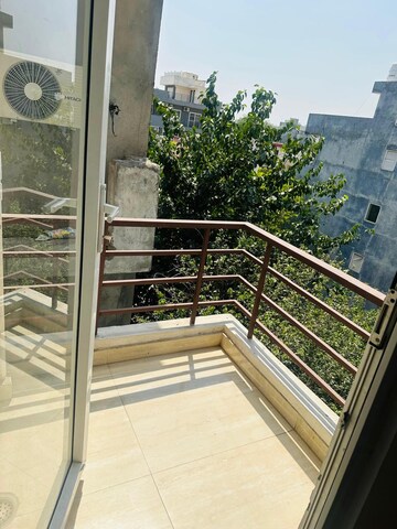 Balcony in 3 BHK Apartment at Unitech Rakshak, Sector 41 – for Rent