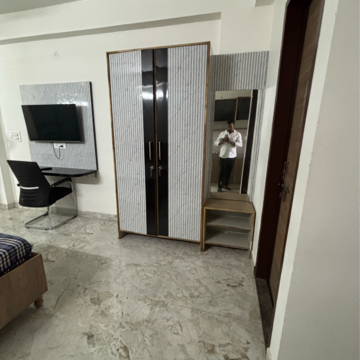 Building Lobby in 1.5 BHK Builder Floor at Sector 18 – for Rent