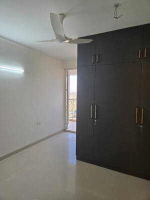 Room in 2 BHK Apartment at Hero Homes Gurgaon, Sector 104 – for Sale